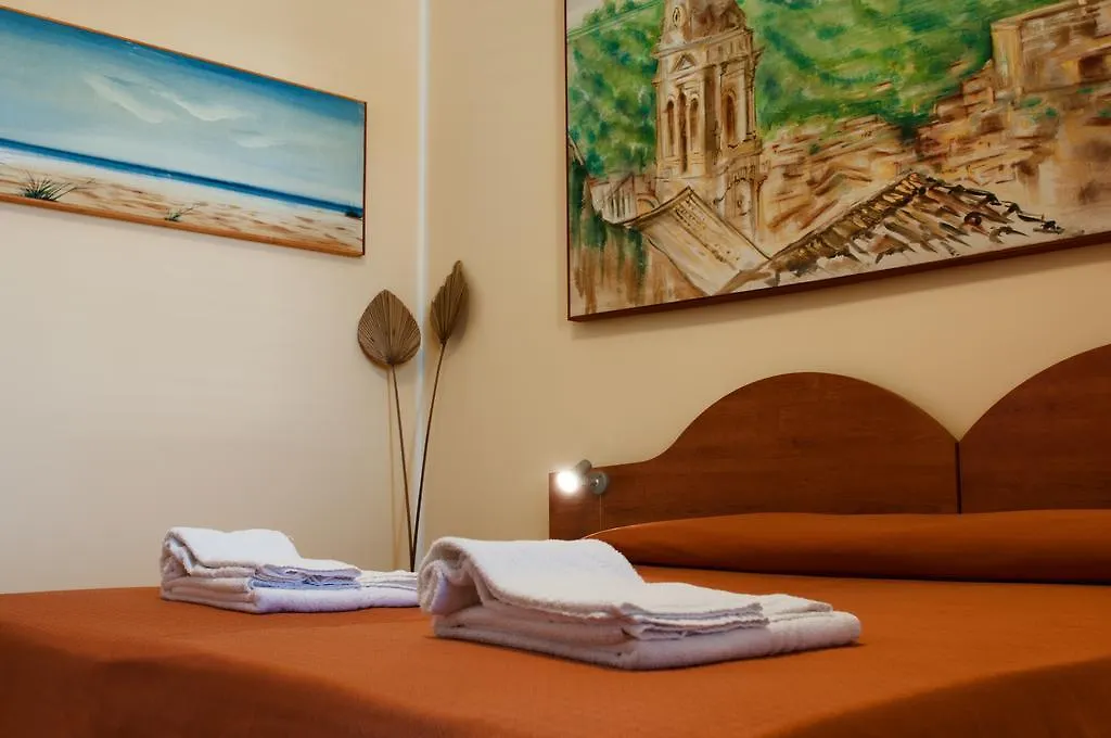 *** Aparthotel Residence Casa Del Mar Sicilia Marina di Modica Italien